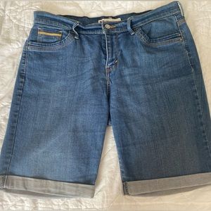 Levi’s Bermuda Denim Jean Flap Pocket Cuffed Shorts Size 12
